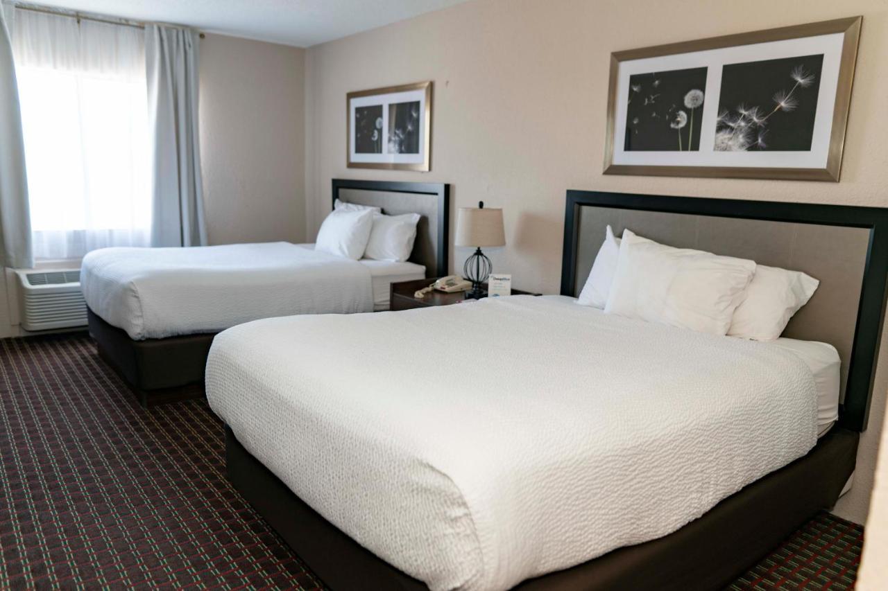 Ramada By Wyndham Tell City Екстериор снимка
