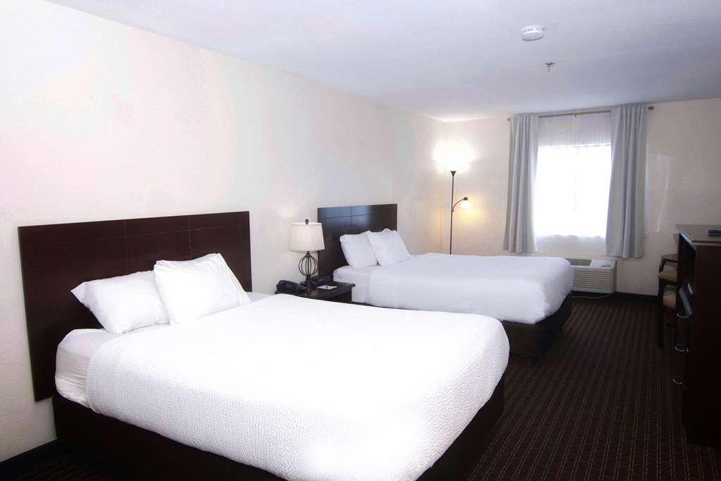 Ramada By Wyndham Tell City Стая снимка