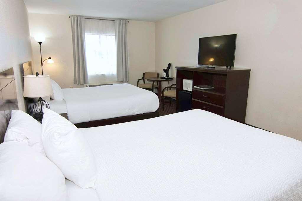 Ramada By Wyndham Tell City Стая снимка
