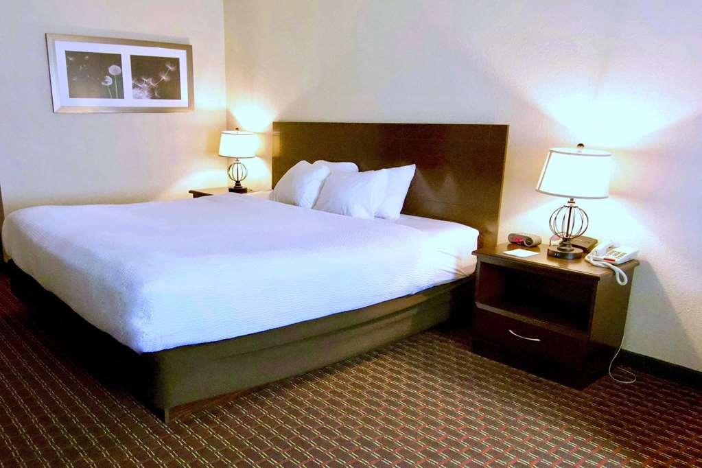 Ramada By Wyndham Tell City Стая снимка